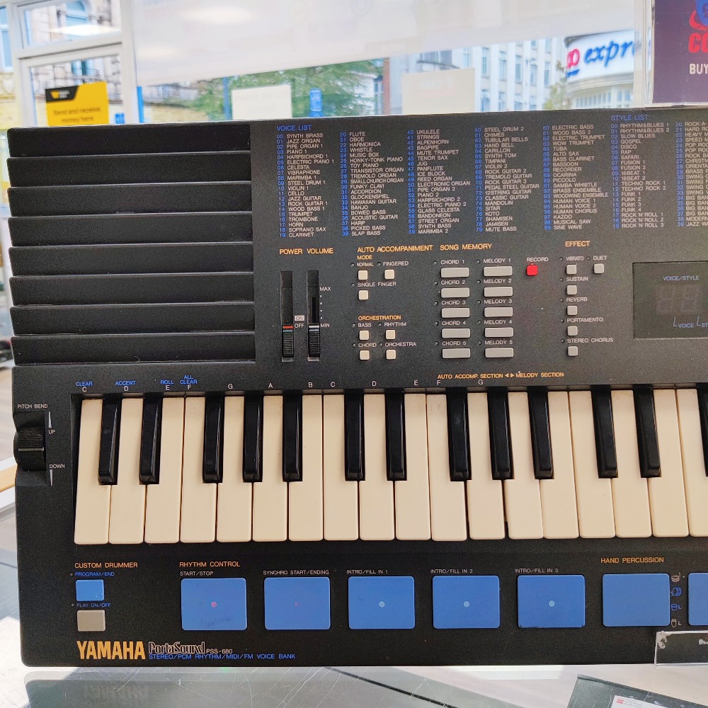Pre-owned Yamaha Portasound PSS-680 Music Station Keyboard - Own4Less